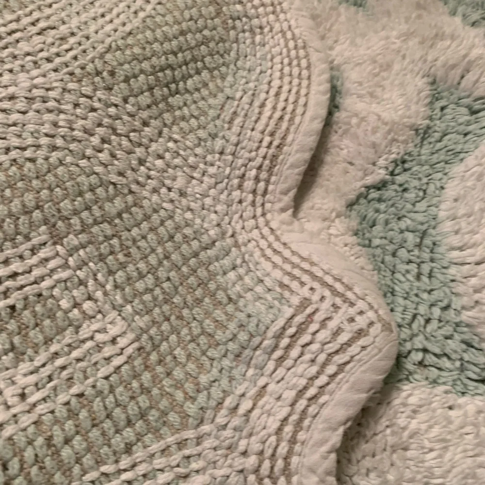 Medallion Design Bath Rug